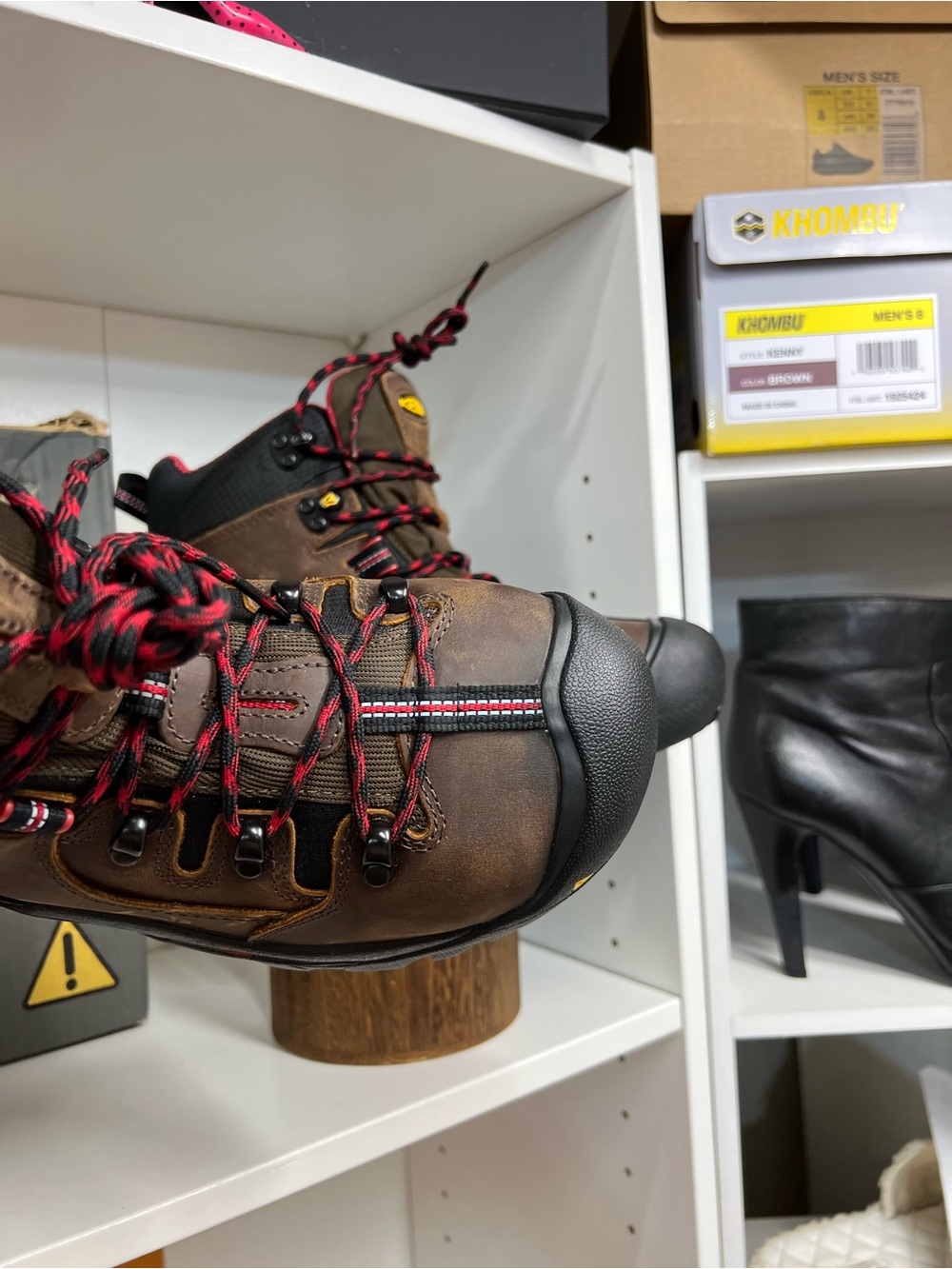 KEEN Brown and Red Men’s Waterproof Work/Hiking Boots size 8.5 - Picture 3 of 14